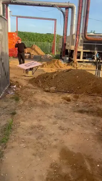 WhatsApp Video 2025-09-15 at 17.37.33